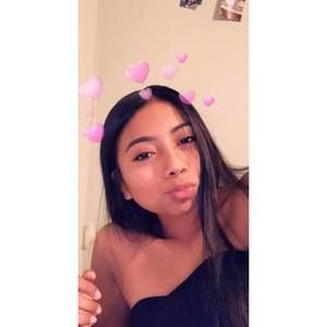 Meet your Posher, Yajaira